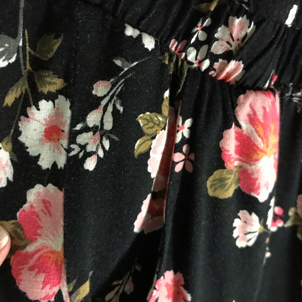 Romper - Picture 2 of 4